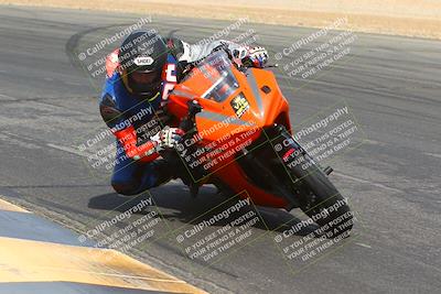 media/Apr-10-2022-SoCal Trackdays (Sun) [[f104b12566]]/Turn 7 Inside (1025am)/